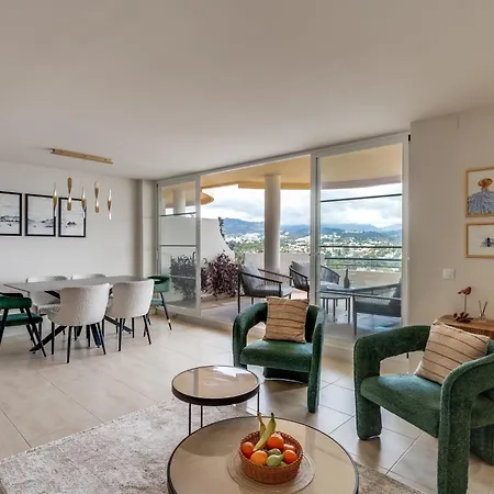 Molo Residences Boutique At Senorio *
